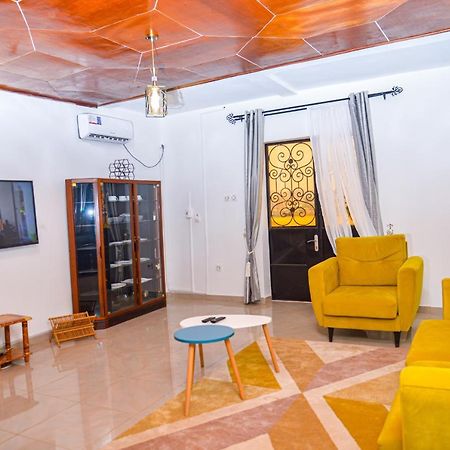 Appartement Meuble 2 Chambres Avec Salle De Bain - 1 Salon - 1E Cuisine - La Concorde - Quartier Nkomkana Yaoundé Dış mekan fotoğraf