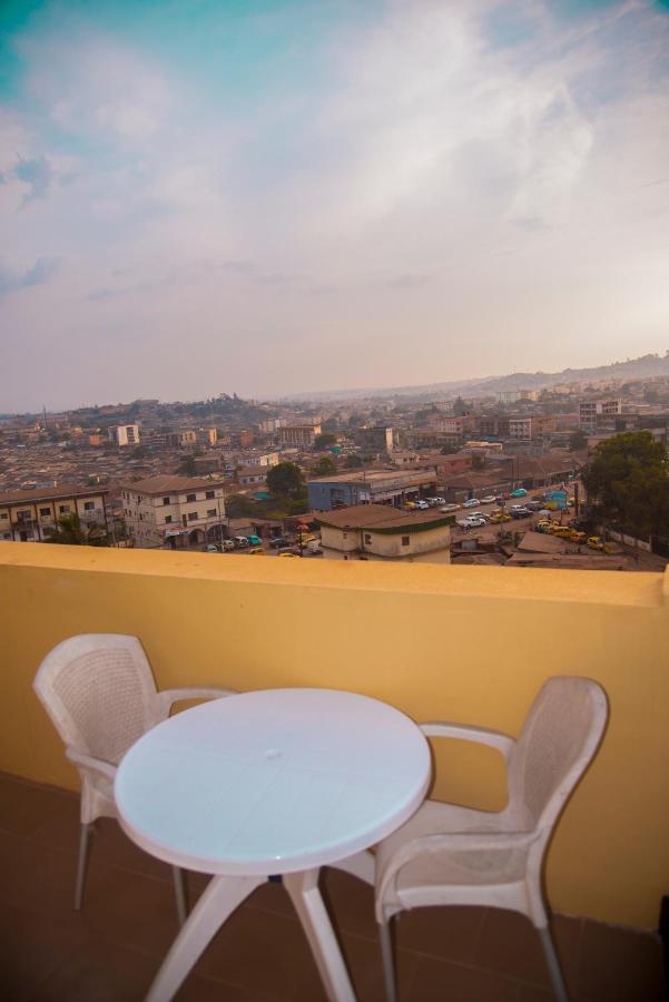 Appartement Meuble 2 Chambres Avec Salle De Bain - 1 Salon - 1E Cuisine - La Concorde - Quartier Nkomkana Yaoundé Dış mekan fotoğraf