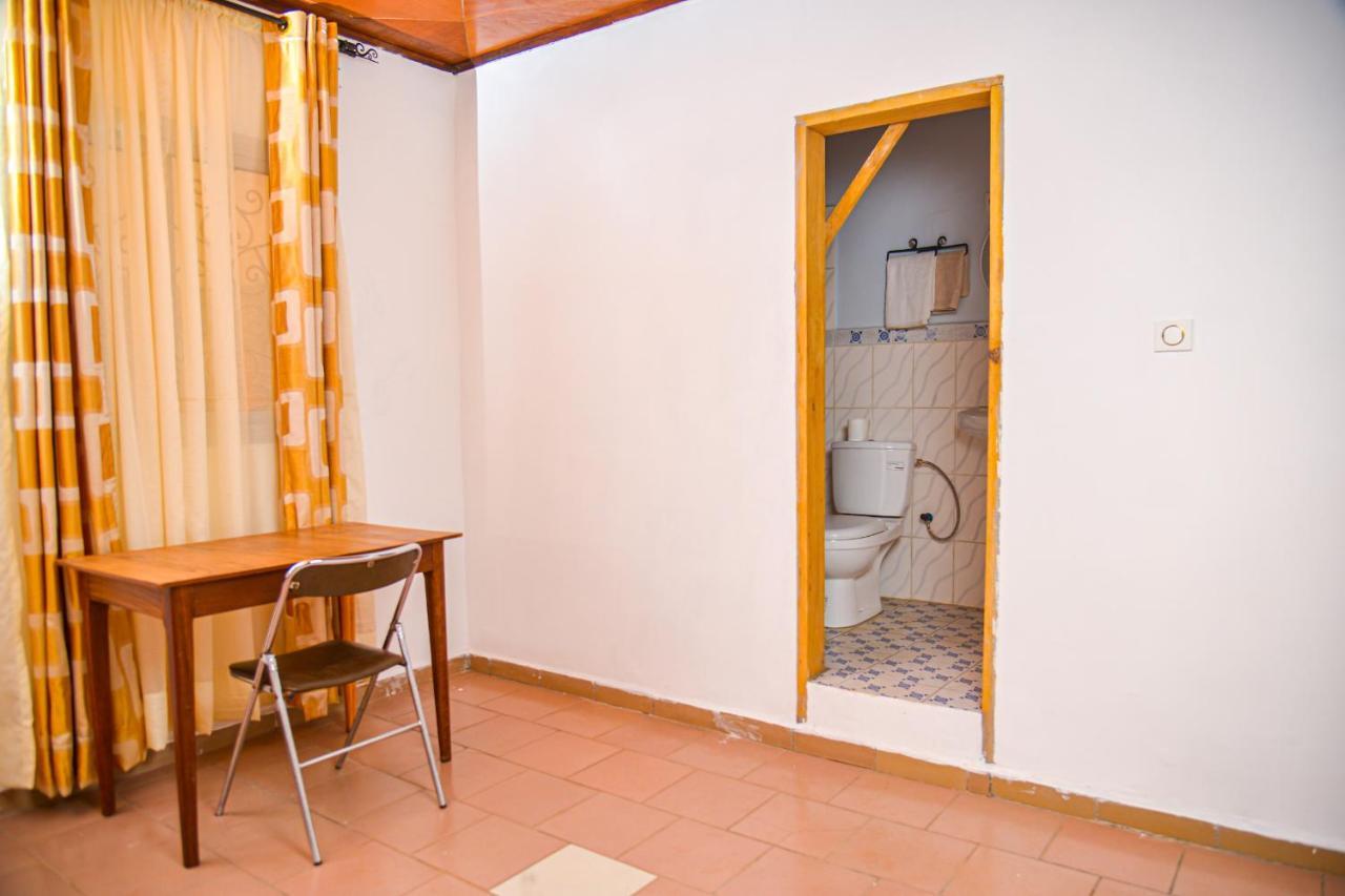 Appartement Meuble 2 Chambres Avec Salle De Bain - 1 Salon - 1E Cuisine - La Concorde - Quartier Nkomkana Yaoundé Dış mekan fotoğraf